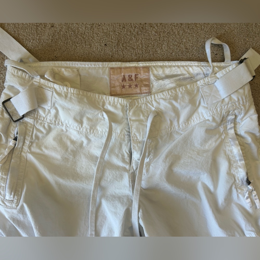 Abercrombie & Fitch cargo pants white size Small in mint condition
